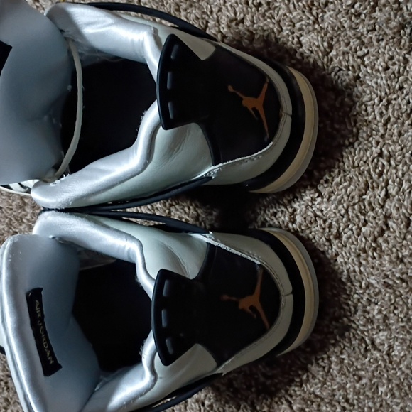 Jordans 4 Retro Gold,Black And White - Picture 2 of 6